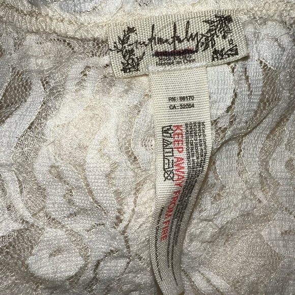 Intimately Free People Bodysuit Lace Rosette Floral In Ivory, Size XSmall, NWOT - Picture 7 of 8
